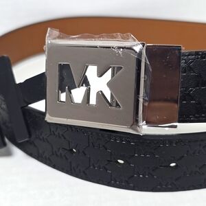 NWOT Michael Kors Black & Brown Twist Reversible Belt MK Embossed 34.5 IN